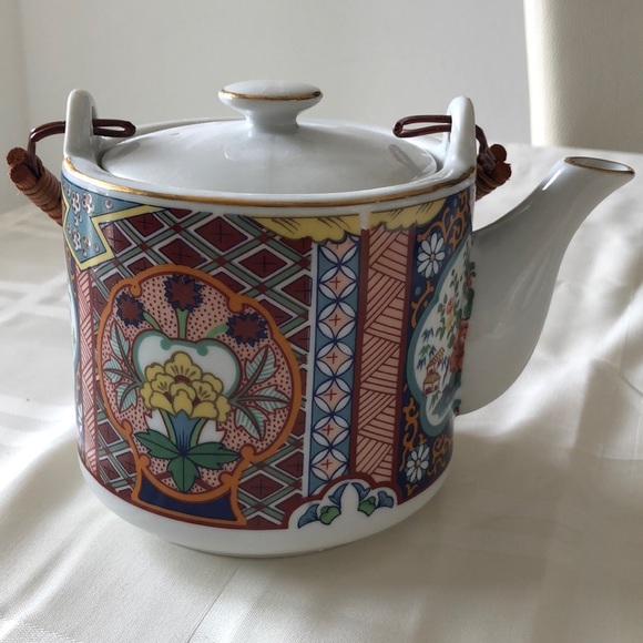 Vintage Imari Ware teapot - Picture 2 of 7